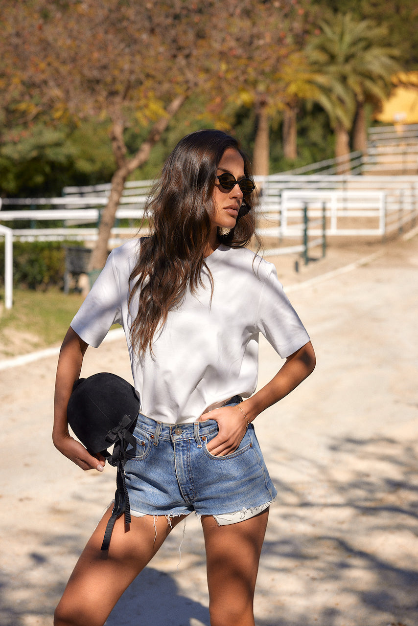 T-Shirt mit Herz auf der Rückseite Weiß